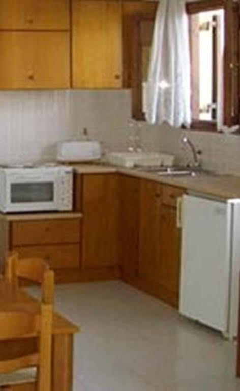 Panmar Apartments Makrýgialos Eksteriør bilde