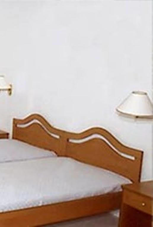 Panmar Apartments Makrýgialos Eksteriør bilde