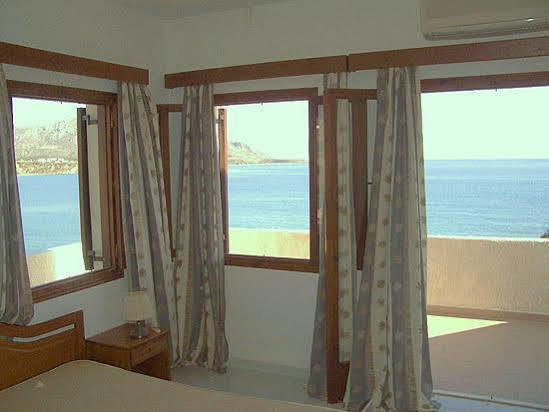 Panmar Apartments Makrýgialos Eksteriør bilde